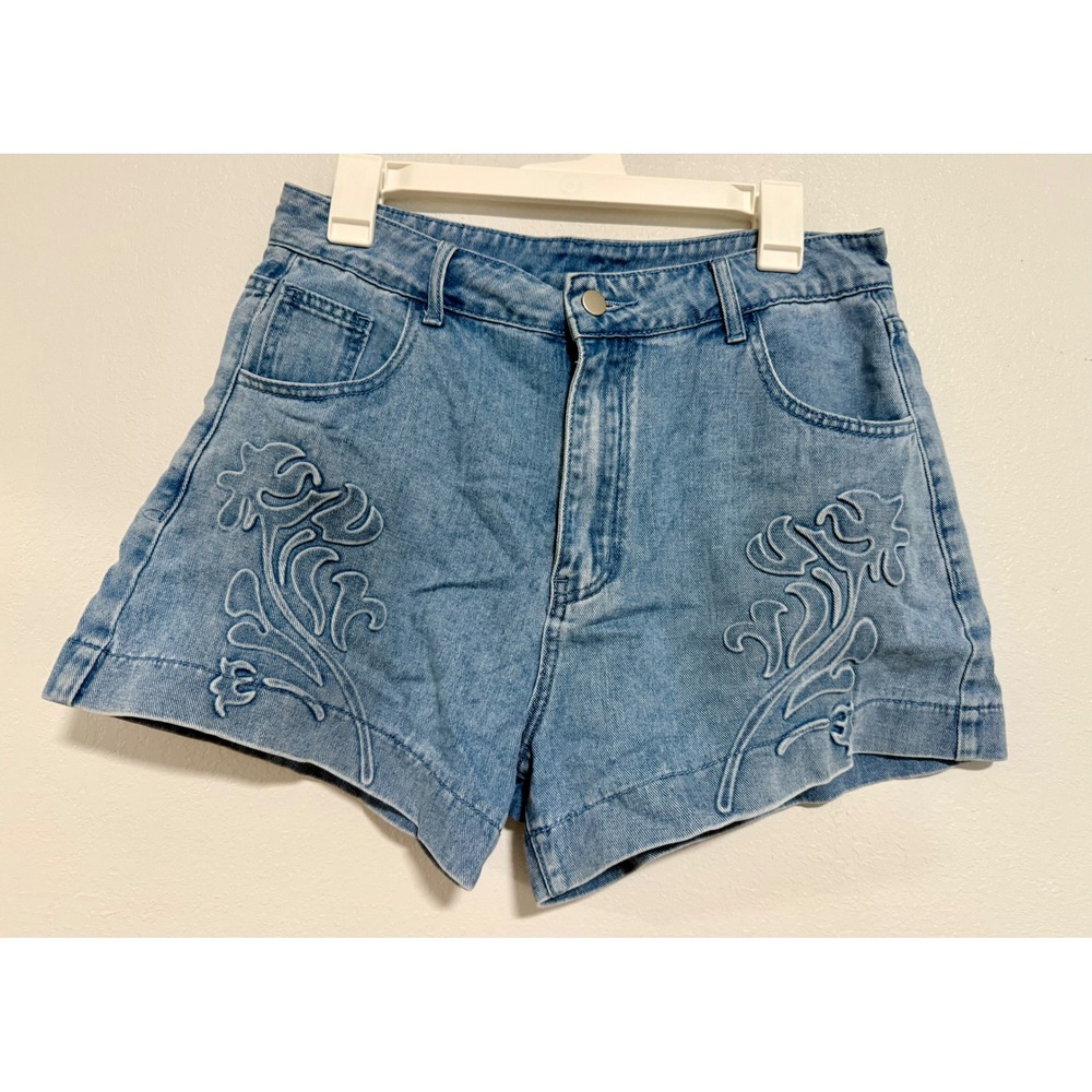 Anewsta Floral Embroidered Denim Shorts sz L Light‎ Blue Excellent Boho Summer